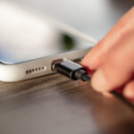 magnetic-cable-charging-smartphone-close-up